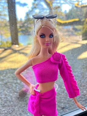 Barbie Doll 2008 Top Model Resort Barbie